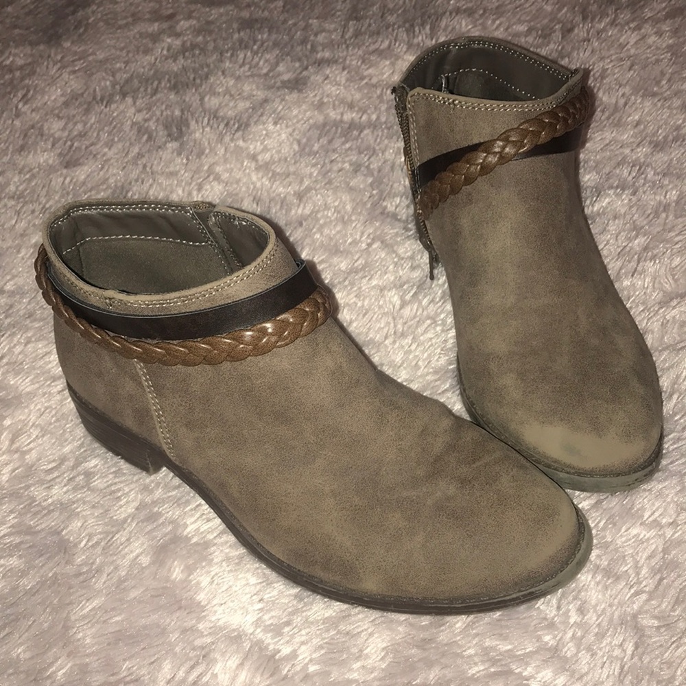 Ankle boots
